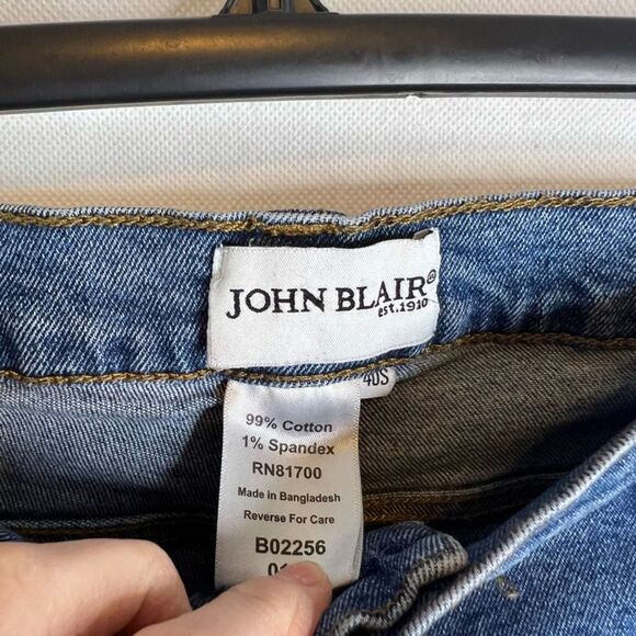 John Blair Medium Wash Casual Basic Jeans Size 40S/27 - Picture 5 of 7